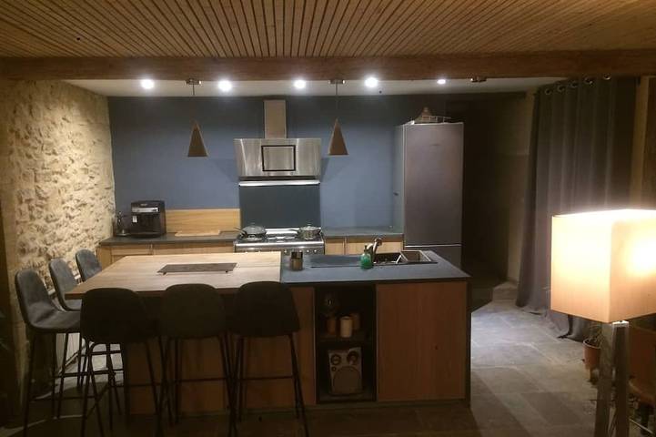 Gîte pour 4 personnes, avec jardin à Vers-Pont-du-Gard - 2