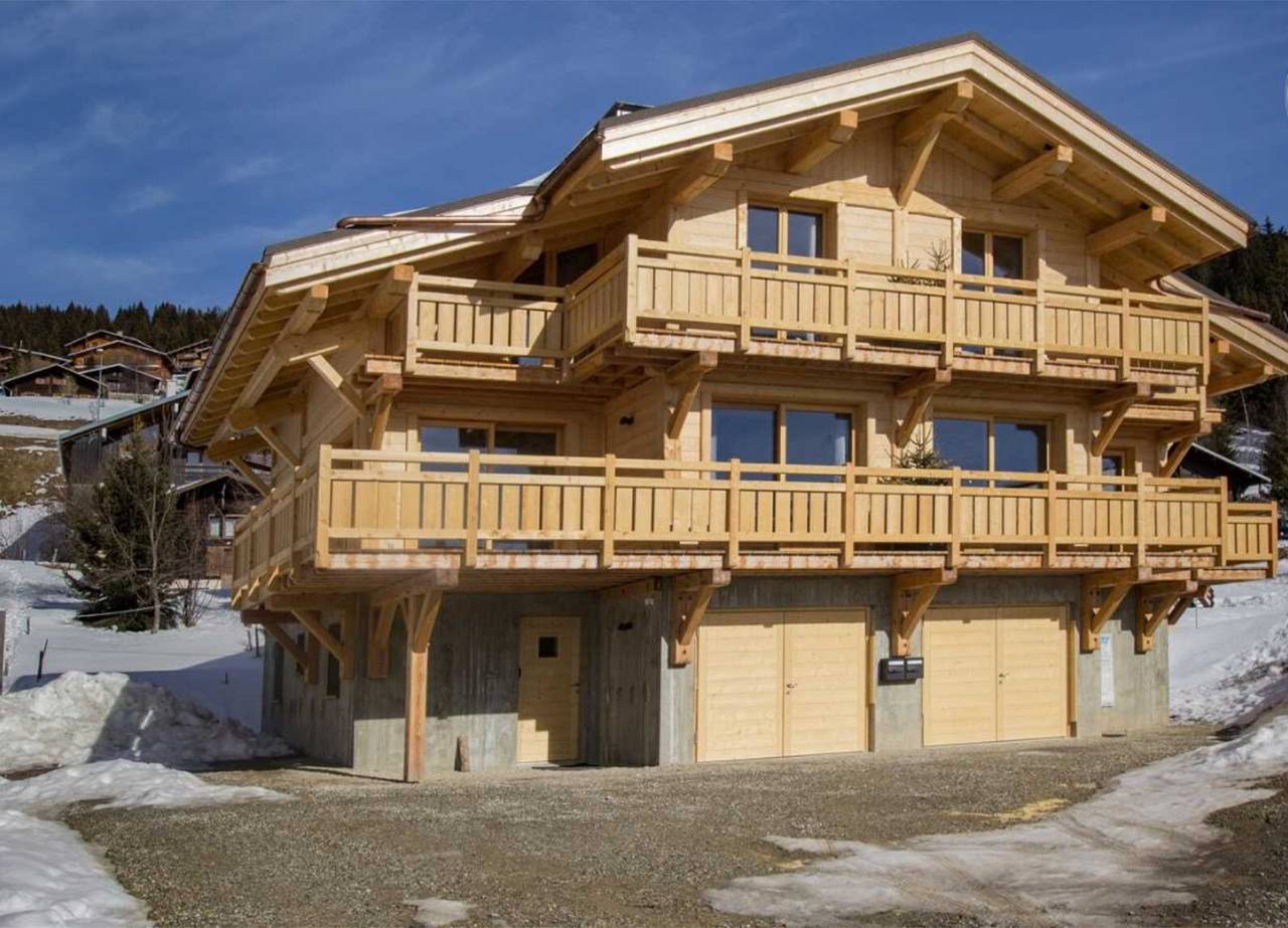 Appartement entier, Appartement "Chalet A - o Saisies" avec vue sur les montagnes, terrasse privée et Wi-Fi in Les Saisies, Région d'Albertville