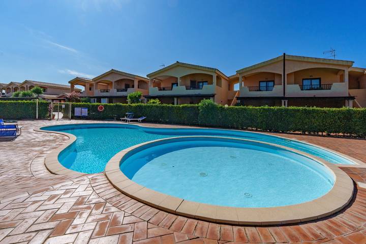 Gîte pour 6 personnes, avec Jardin et Bassin pour enfant dans Olbia