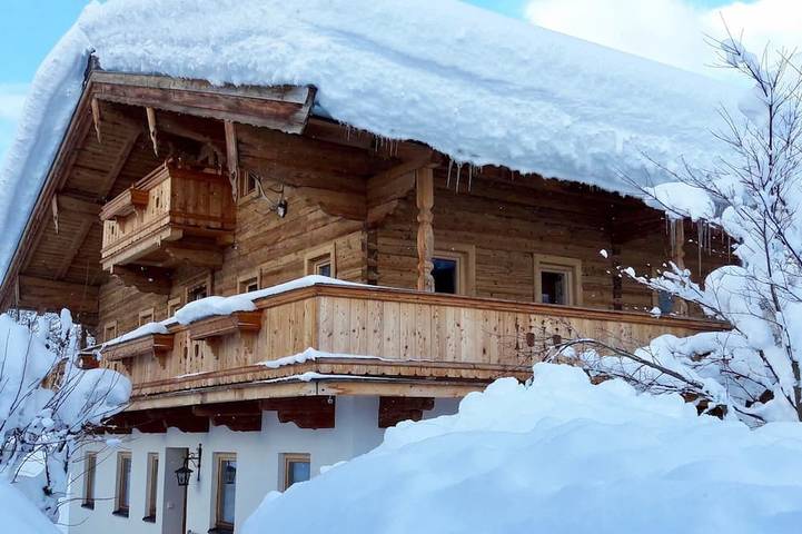 Chalet für 12 Personen, mit Balkon und Garten sowie Sauna in Wilder Kaiser