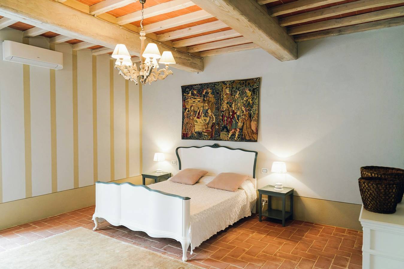 Apartamento entero, Apartamento en planta baja en finca en Valdarno in Reggello, Valdarno
