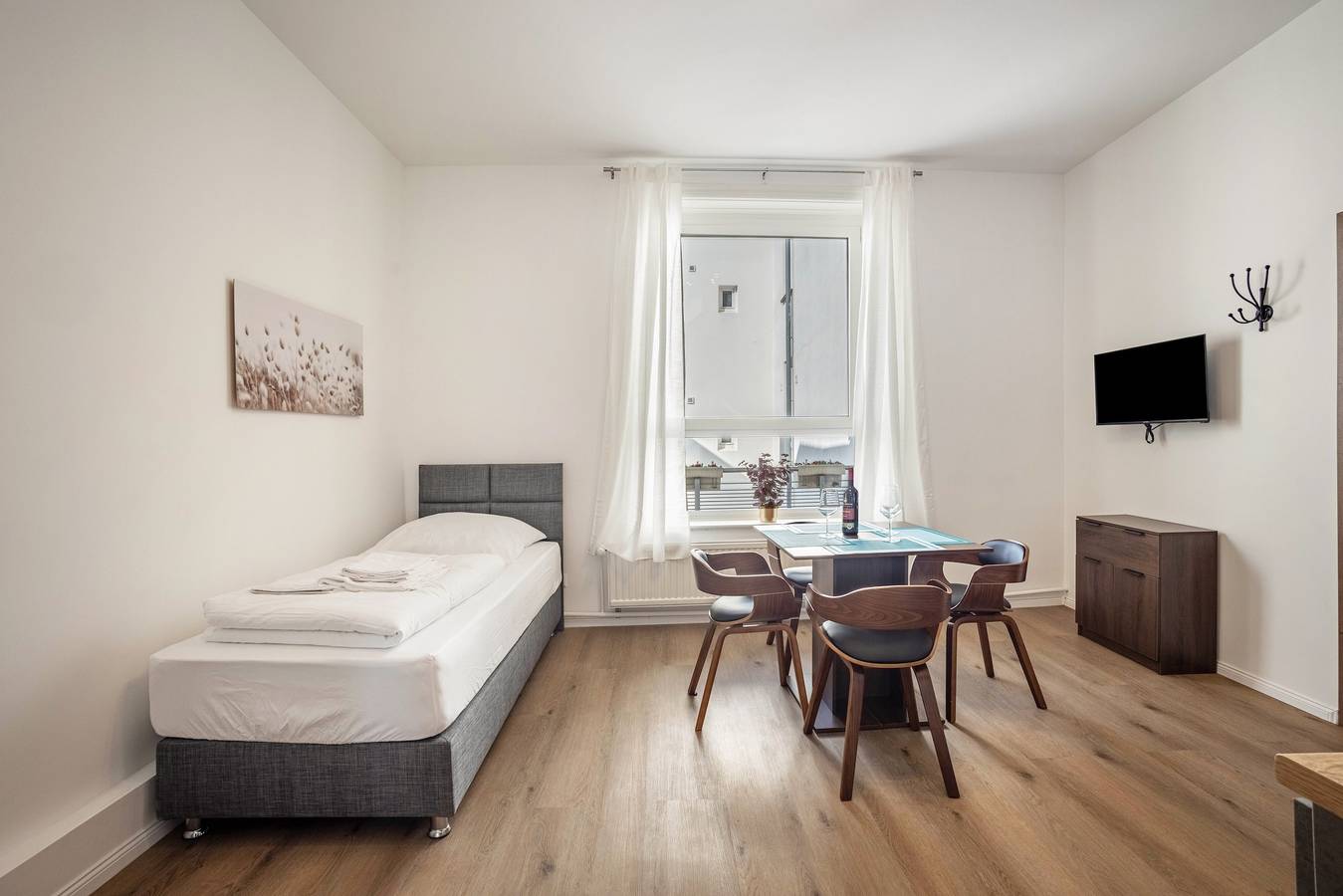 Hel lejlighed, 2-Room Apartment 2-3 with Wi-Fi in Lübeck (By), Lübeck