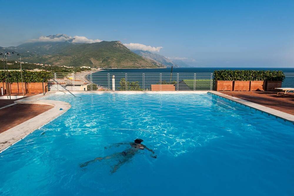 Apartamento entero, Porpora   Apartment with sea view located inside the Residence le Ruve Bianche with swimming pool and private beach in Vibonati, Cilento