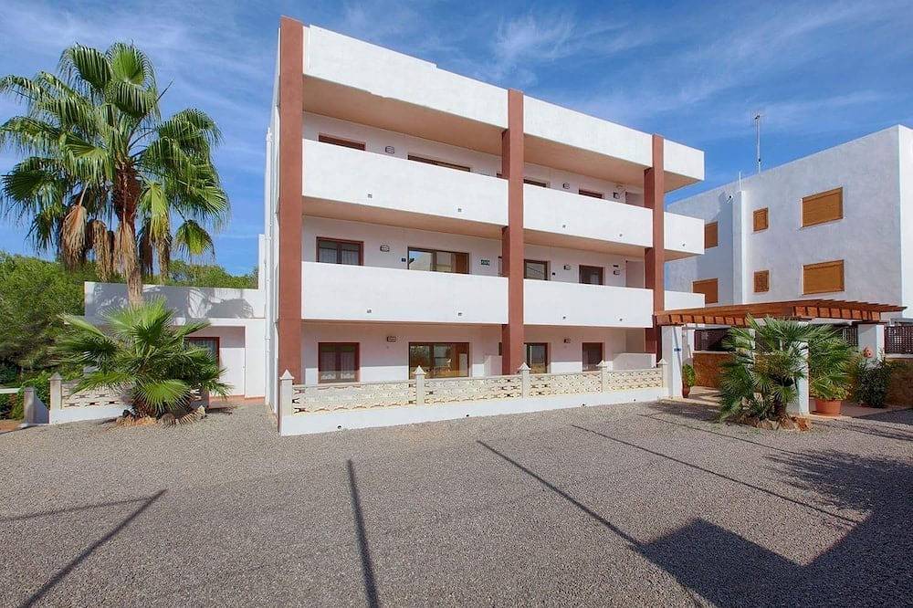 Apartment for 5 People in Santa Eulària des Riu, East Ibiza