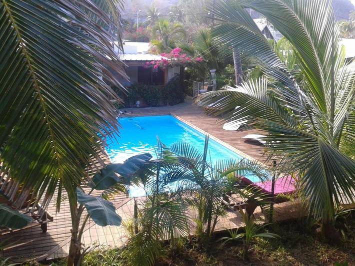 Gîte pour 2 personnes, avec jardin ainsi que piscine et vue dans Saint-Gilles les Bains - 4