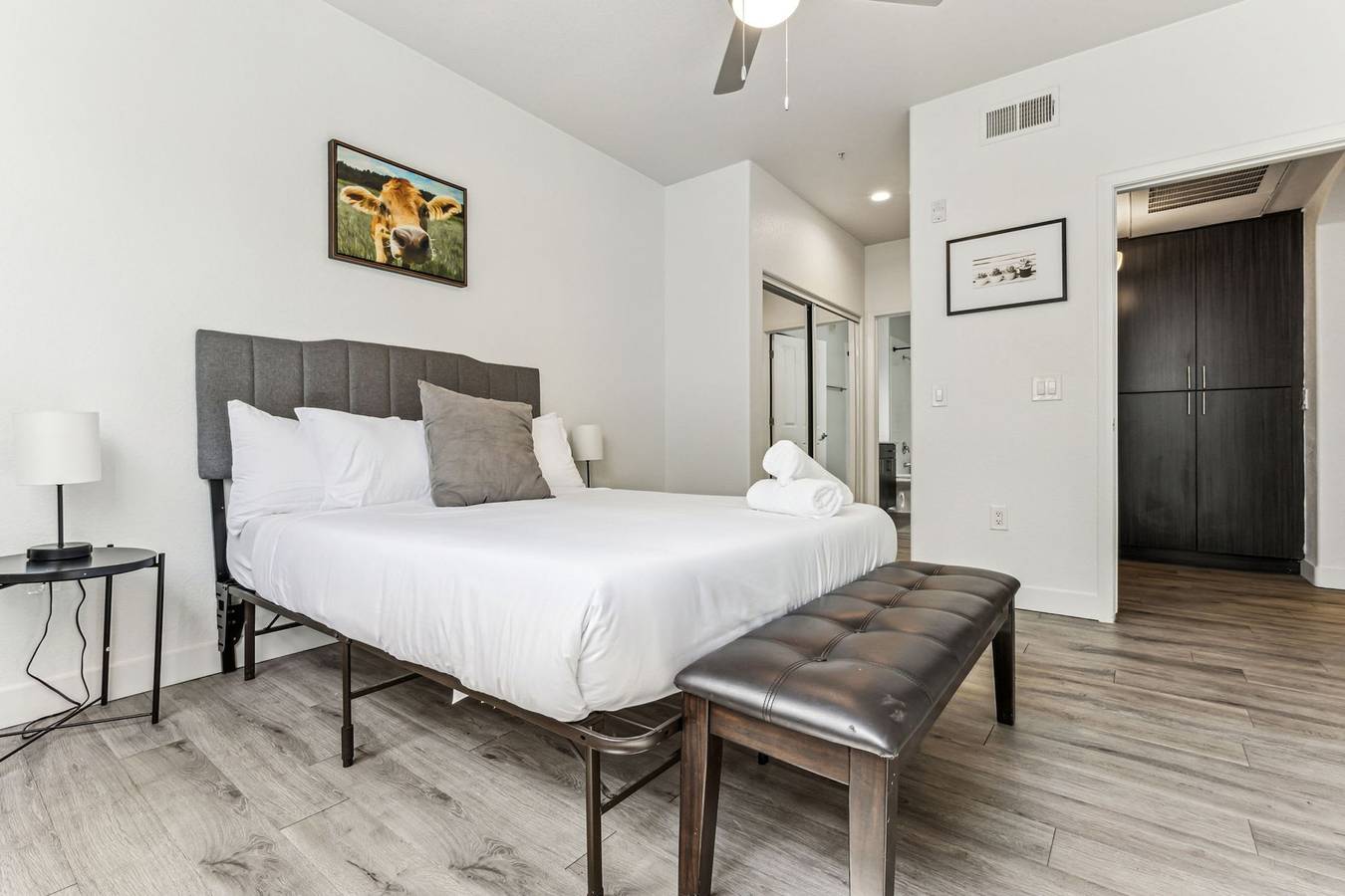 Ganze Wohnung, Cozysuites Glendale by the stadium w pool 27 in Glendale, Maricopa County