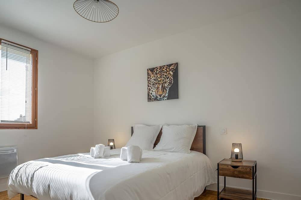 Entire apartment, Green Oasis: 5-Room Apartment with Large Garden in Panazol, Limoges region