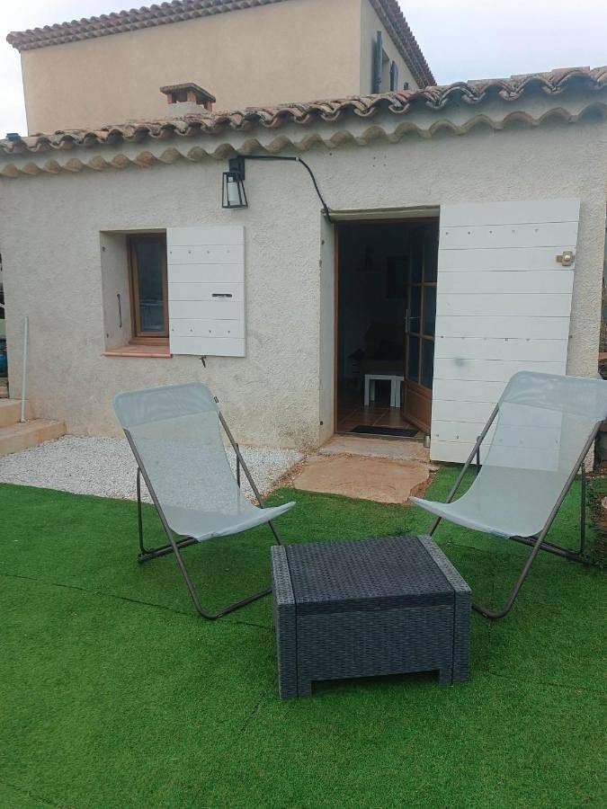 Appartement de vacances pour 2 personnes, avec vue ainsi que jardin et terrasse