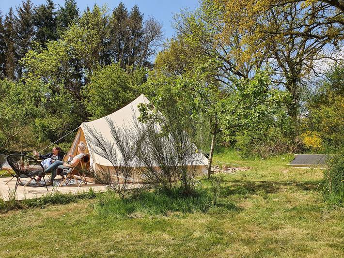 Glampings pour 4 personnes, avec sauna dans le Puy-de-Dôme