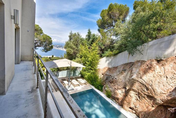 Villa pour 8 personnes, avec jacuzzi ainsi que piscine et jardin à Nice - 2
