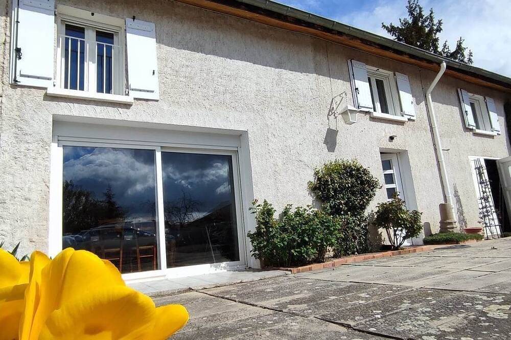 Maison de village in Magneux-Haute-Rive, Montbrison