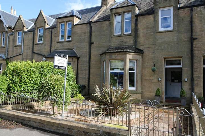 Bed and breakfast for 2 people in Edinburgh
