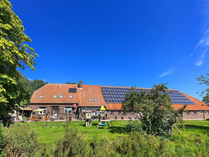 Bauernhof für 4 Personen, mit Terrasse und Garten in Dornum