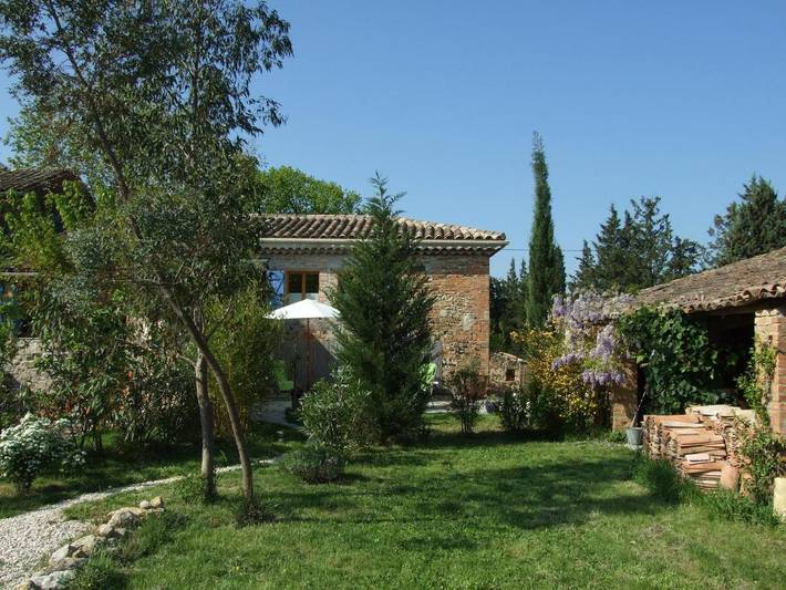 Location de vacances pour 2 personnes, avec piscine ainsi que vue et jardin à Saint-Julien-de-Cassagnas - 3
