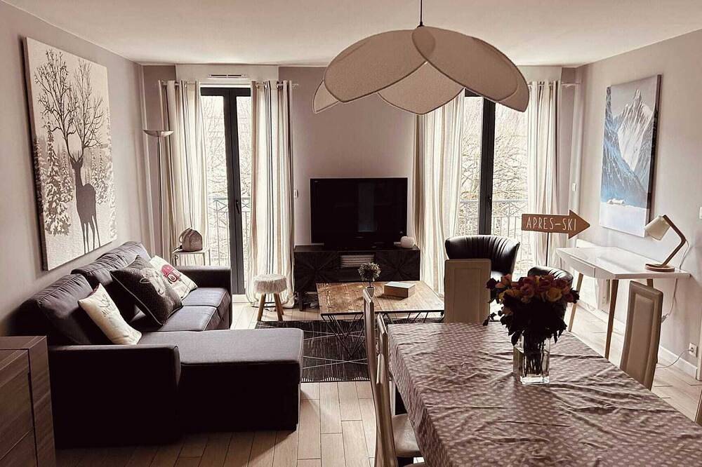 Ganze Wohnung, Herrliche T4 in der Etigny Gasse - 90m² - Spezialkur und Urlaub in den Bergen in Luchon-Superbagnères, Bagnères-de-Luchon