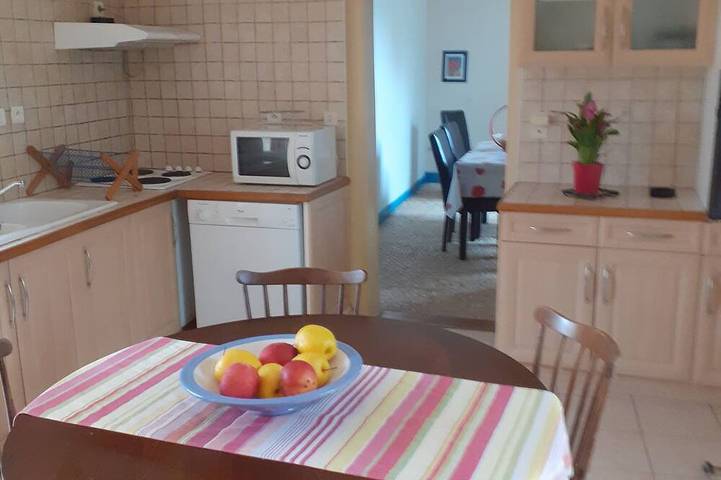 Gîte pour 6 personnes, avec jardin et piscine à Thenon - 2