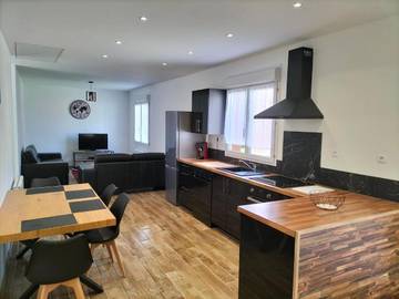 Gîte pour 4 personnes, avec terrasse et jardin à Vendeville