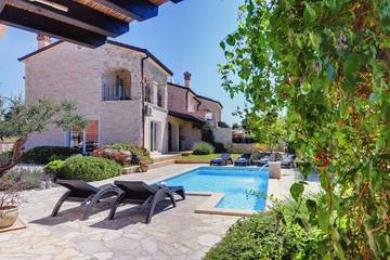 Villa for 8 People in Rovinjsko Selo, Rovinj, Photo 3