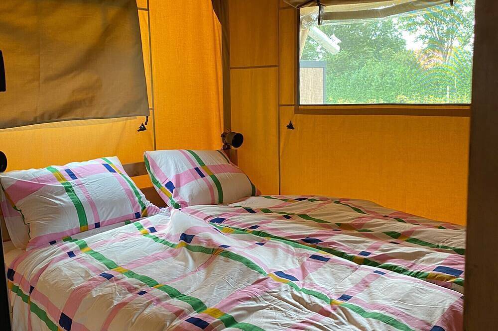 Camping Hofstede Zonnevliet - Safaritent in Zonnemaire, Zeeuwse Kust