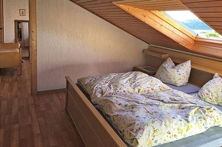 Ganze Wohnung, Wohnung mit Terrasse in Waldbrunn-Ellar in Waldbrunn (Westerwald), Landkreis Limburg-Weilburg