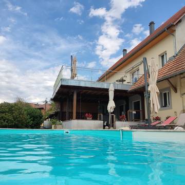 Gîte pour 4 personnes, avec jardin ainsi que piscine et terrasse dans Territoire de Belfort