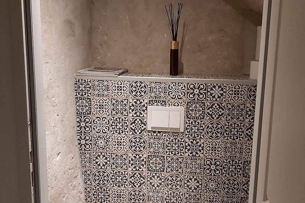 Entire apartment, The Chapel of Hercules in Chatuzange-le-Goubet, Valence region