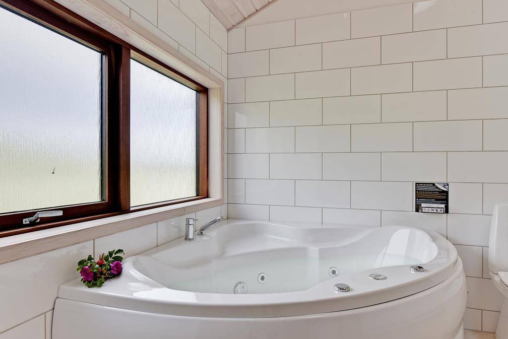 Ferienhaus mit fantastischer Panoramaaussicht nur 50 m vom Meer gelegen in Henne, Varde