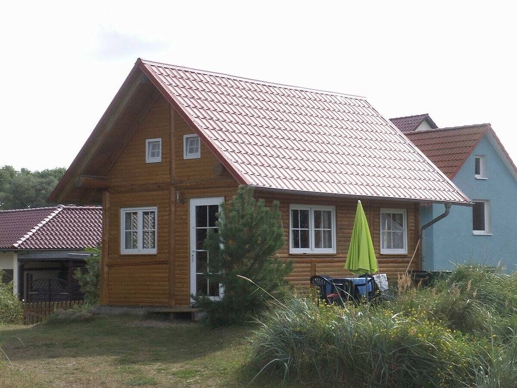 Ferienhaus in Altwarp mit Schwimmbecken in Altwarp, Vorpommern Greifswald