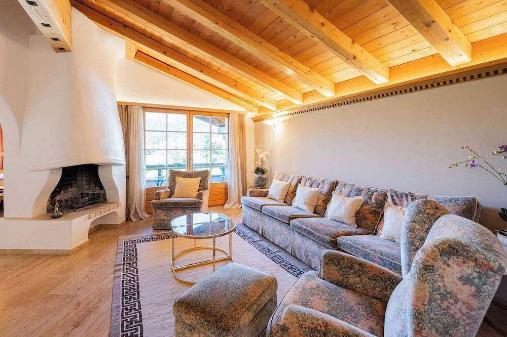 Ganze Wohnung, Bündastrasse 22 Og Appartement/Fewo, Dusche oder Bad, Wc 6 1/2-Zimmerwohnung in Flüelapass, Davos