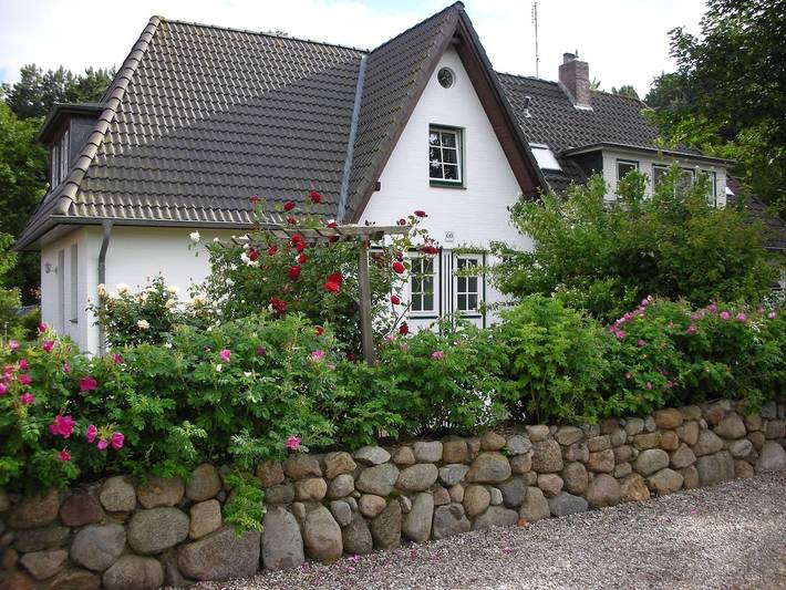 Ferienwohnung für 2 Personen, mit Terrasse und Garten in Süddorf