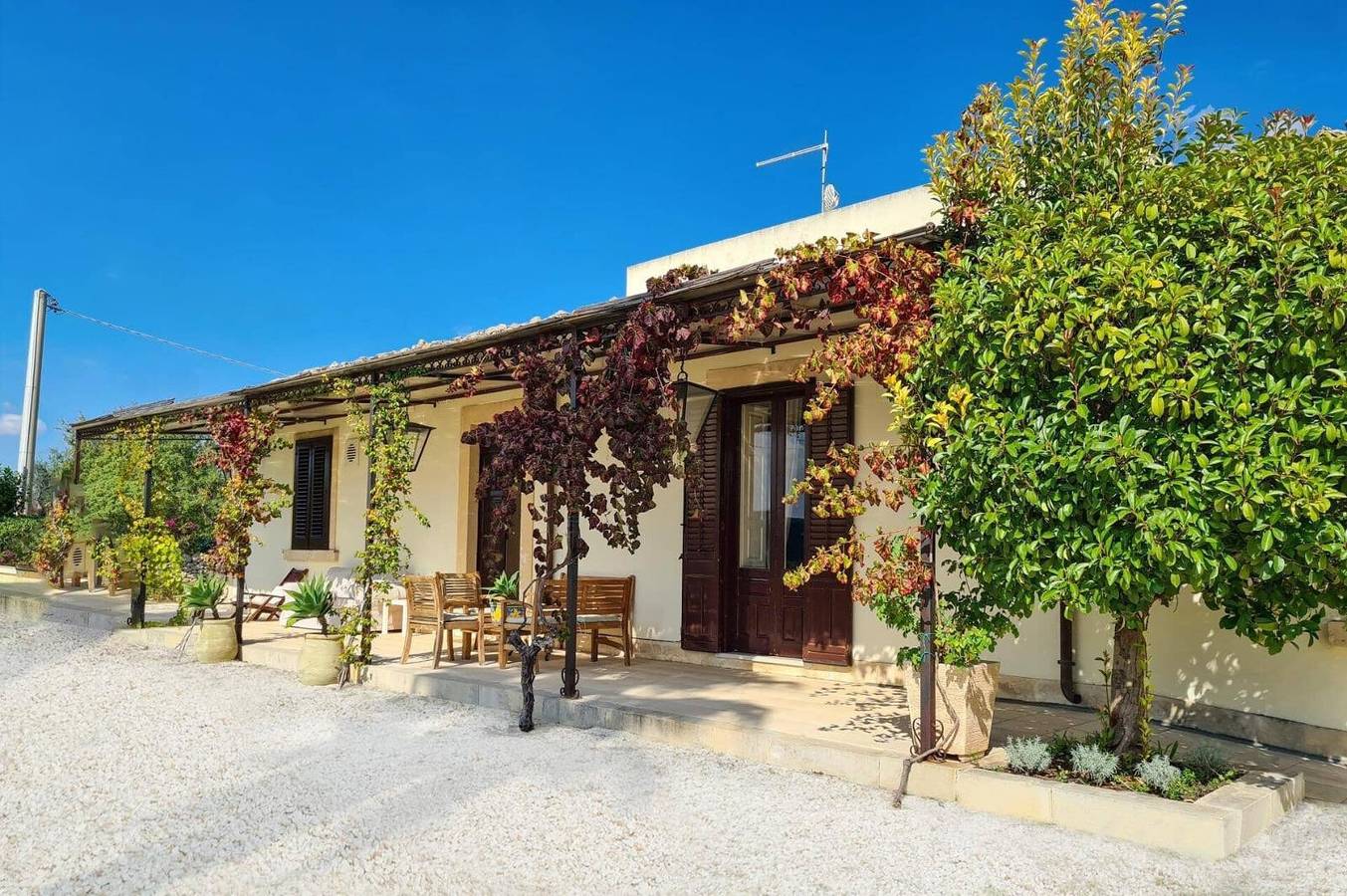 Villa Castelluccio – Stilvoll restauriertes Landhaus für bis zu 12 Gäste in Castelluccio, Noto und Umgebung