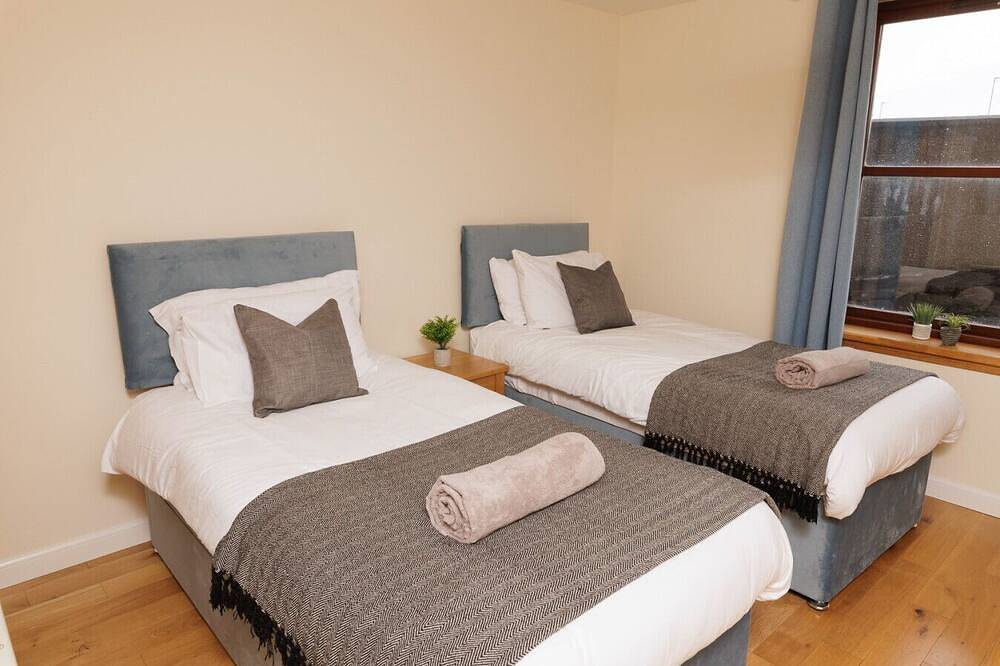 Ganze Wohnung, New to Vrbo: Central Lerwick 2Bed Apt · Garden|Walk to Sights in Schottische Inseln
