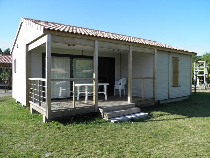 Gîte pour 5 personnes, avec jardin ainsi que piscine et terrasse à Hourtin - 2