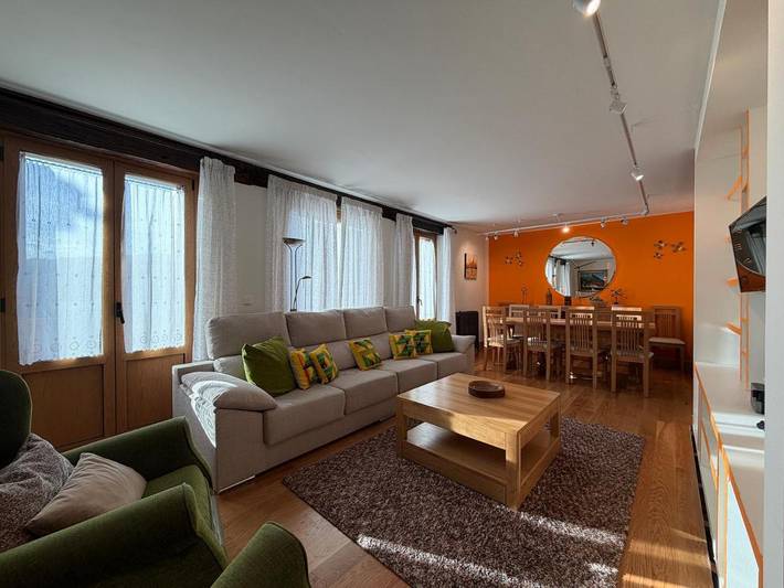 Casa rural para 7 personas, con Terraza además de Jardín y Vistas en Cuenca de Pamplona - 4