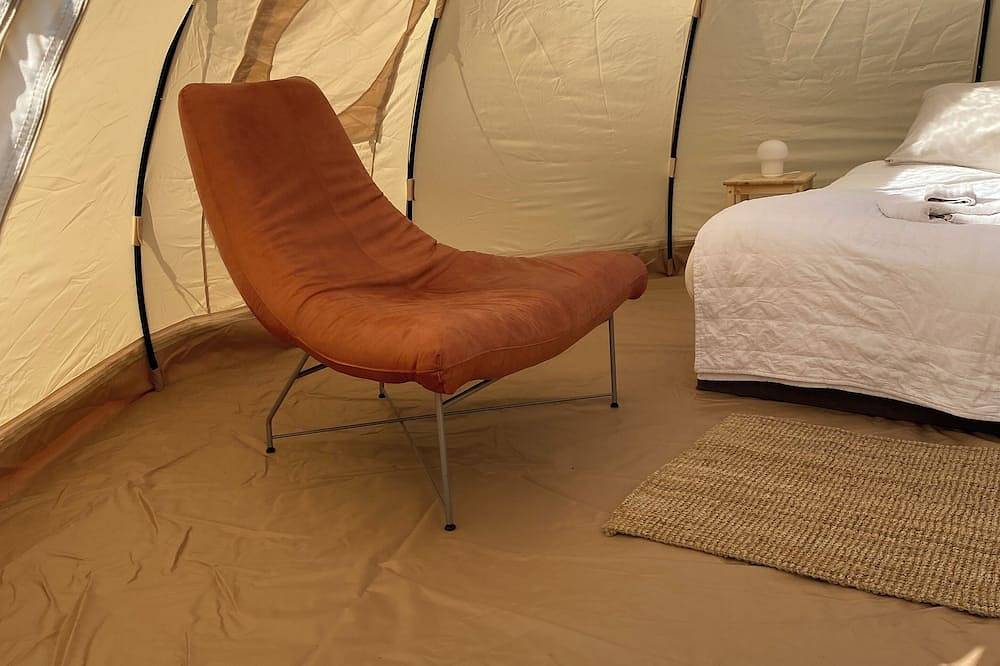 Luxurious glamping tent, close to Amsterdam Airport in Nordholland