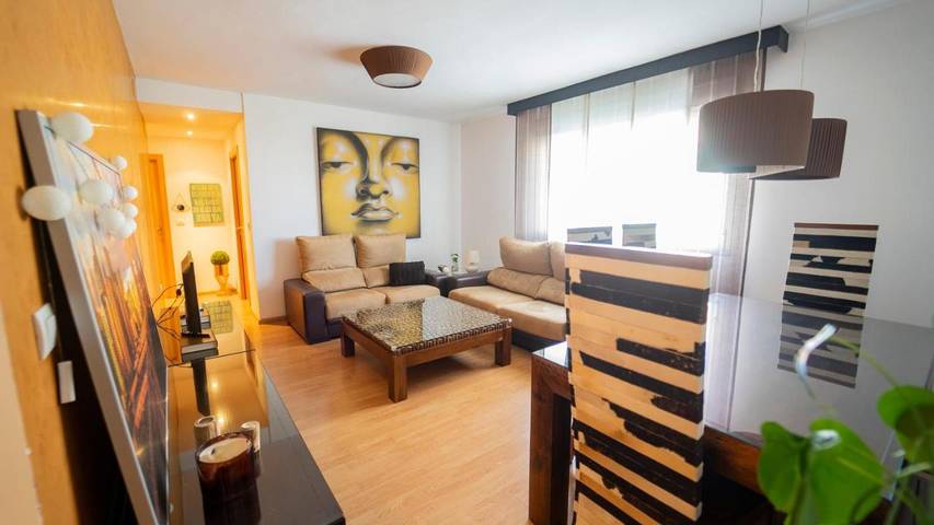 Apartamento de vacaciones para 4 personas, con jardín además de vistas y piscina - 1