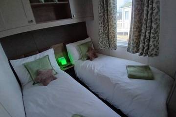 Static Caravan for 4 People in Ingoldmells, Lincolnshire, Photo 2