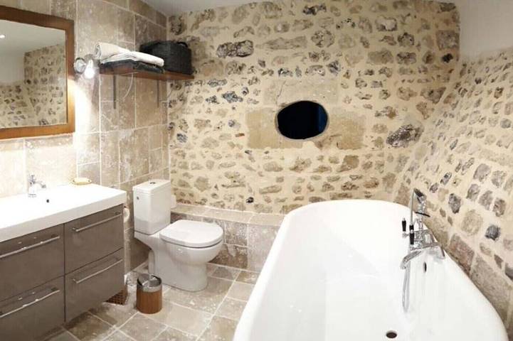 Gîte pour 4 personnes, avec terrasse et jardin à Bec-de-Mortagne - 4