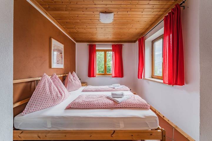 Ferienhaus für 10 Personen, mit Terrasse und Sauna sowie Garten, mit Haustier in Bad Goisern am Hallstättersee - 2