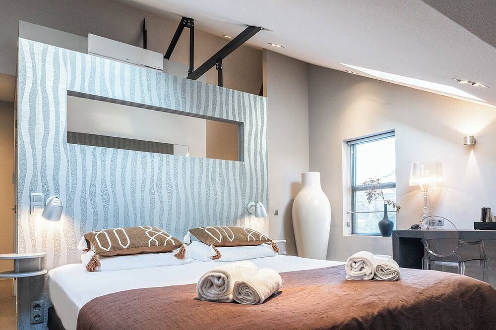 Ganze Wohnung, Übernachten Sie im Bed en Koffie, modernem Hotel im Zentrum von Oss – komfortabel und stilvoll. Das Appartement/Studio Oss vereint Hotelkomfort mit heimischen Annehmlichkeiten, ideal für Geschäftsreisen. in Oss, Nordbrabant