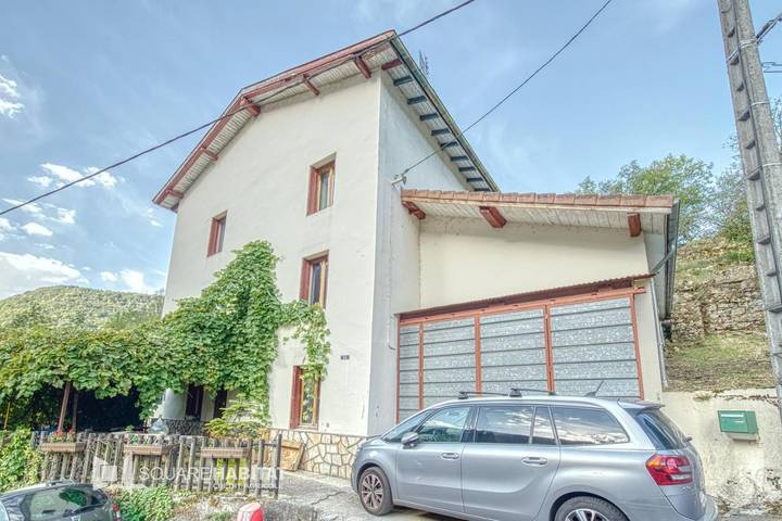 Maison d’hôte pour 2 personnes, avec Jacuzzi et Terrasse ainsi que Jardin et Vue