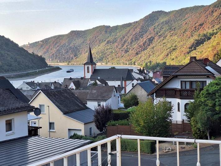 Ferienwohnung für 5 Personen, mit Balkon und Terrasse sowie Ausblick in Kestert