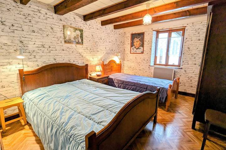 Gîte pour 3 personnes, avec jardin à Laveline-du-Houx - 2