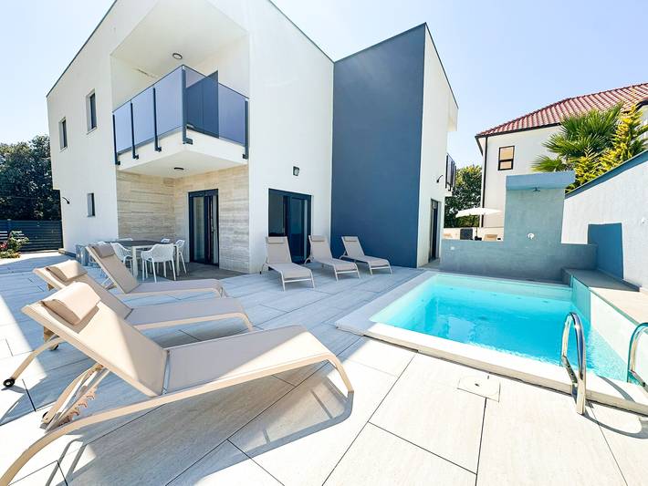 Villa für 7 Personen, mit Garten und Terrasse - 1