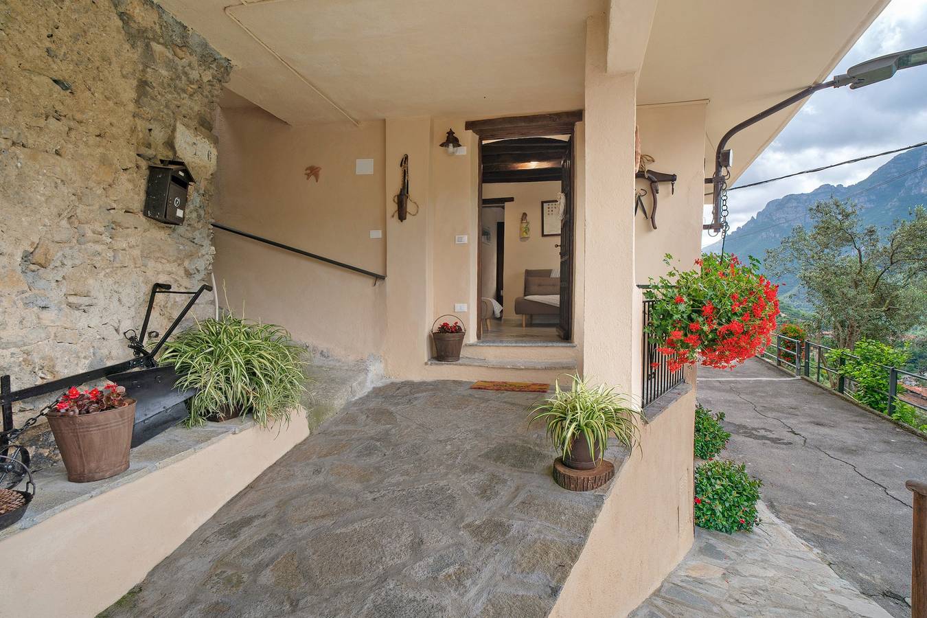 Casa Vacanze Agriturismo U' Spigu - "Nonna Annetta" con terrazza privata, giardino in comune e Wi-Fi in Nasino, Alpi Liguri