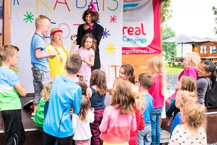 Camping pour 10 personnes, avec terrasse et piscine, animaux acceptés en Belgique - 3