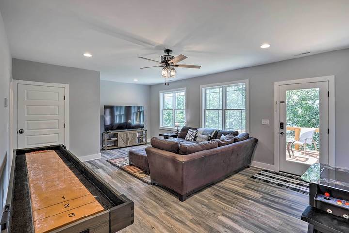 Vacation rental for 9 people, with terrace and hot tub in Asheville