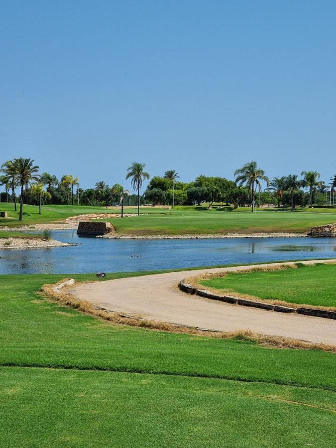 Casa de vacaciones para 4 personas, con jardín además de piscina y jacuzzi - 1