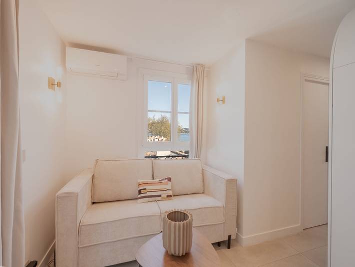 Gîte pour 4 personnes, avec balcon/terrasse et balcon dans Plage de la Bouillabaisse - 2