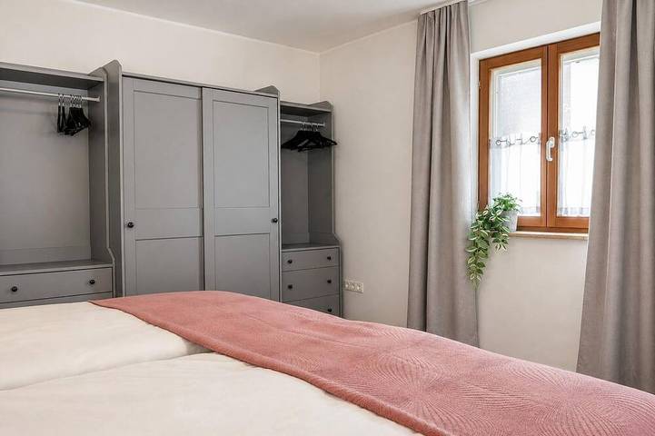 Ganze Wohnung, Ferienwohnung Eg mit 2 Schlafzimmern in Ornbau, Fränkisches Seenland